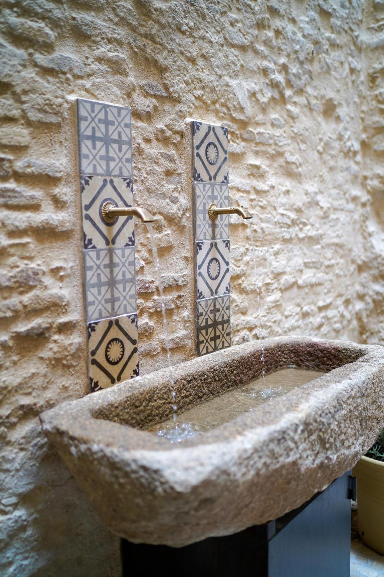 Fuente Cathedral Sevilla 外观 照片